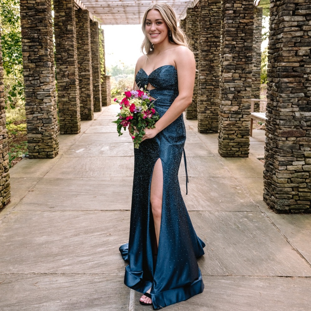 Stunning Sherri Hill Dress